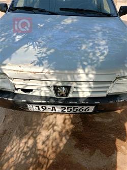 بيجو 405